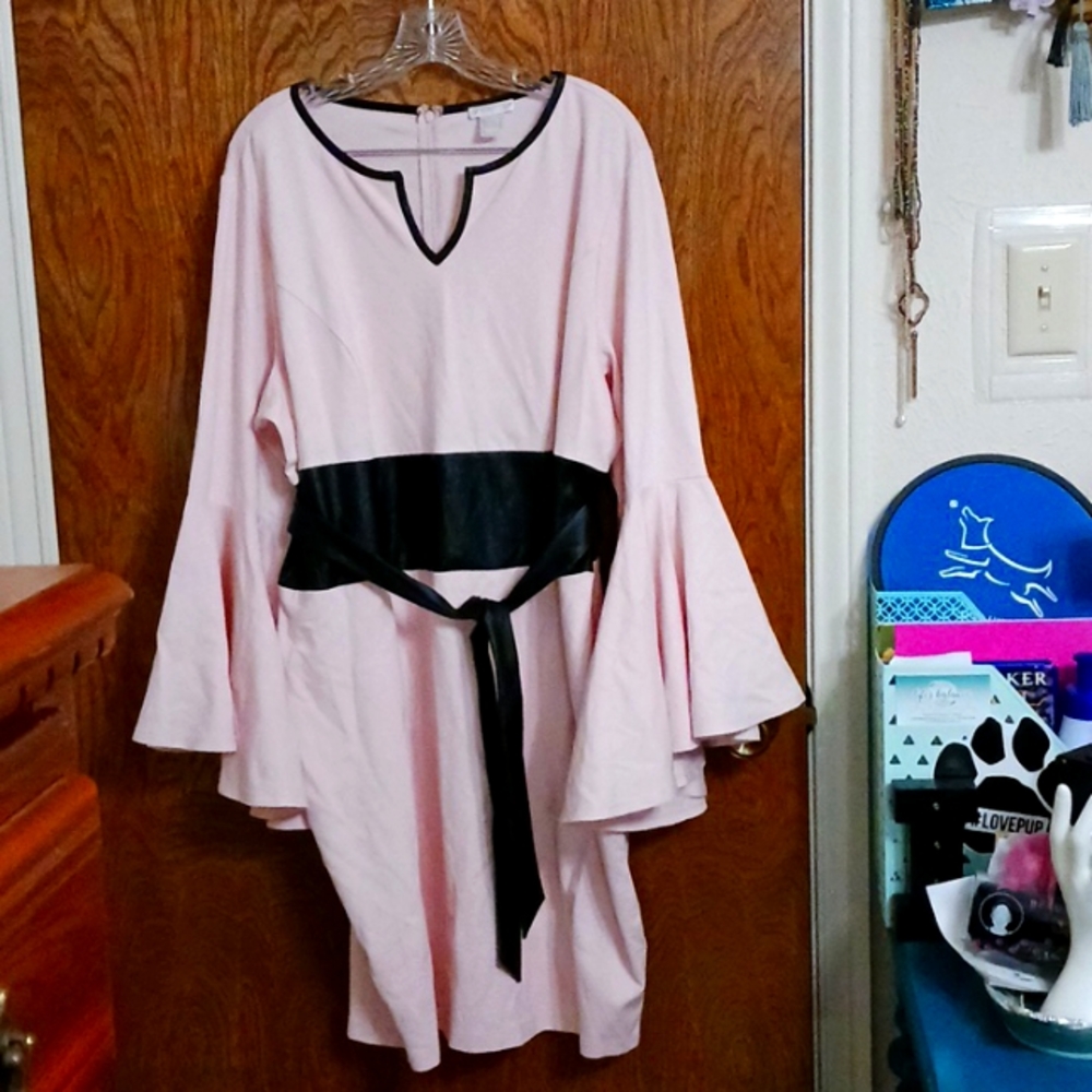 Venus 24 peach and black midi dress good condition